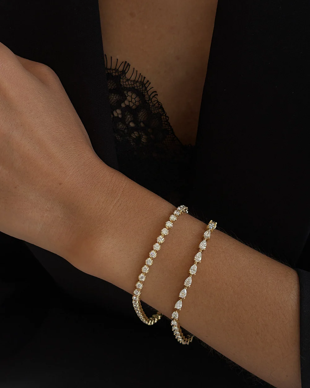 3.48ct Crown Set Tennis Bracelet - 18ct Yellow Gold - Image 4