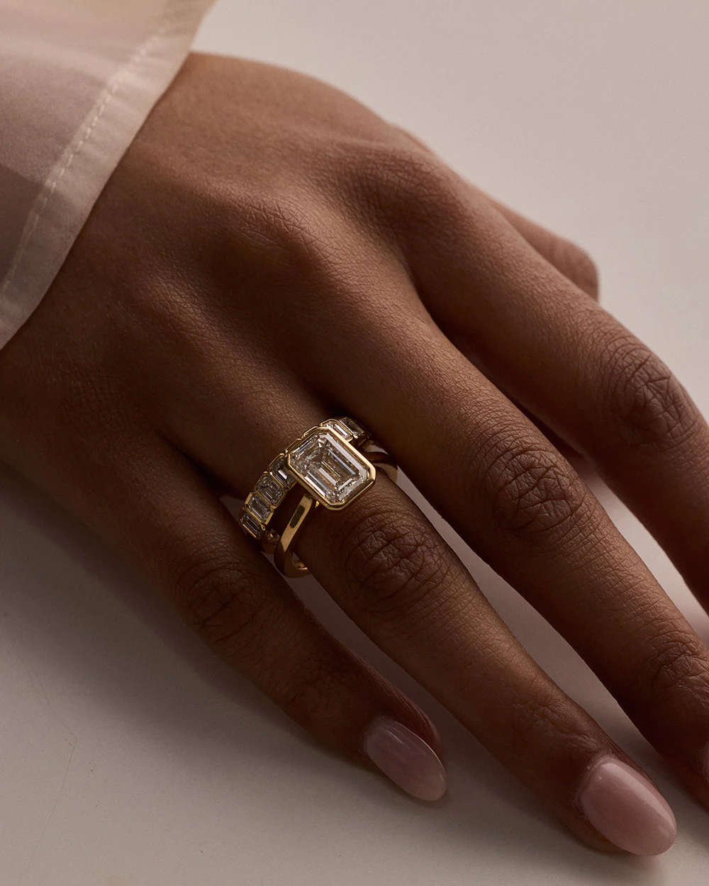 Aria 3.00ct Emerald Diamond Bezel Engagement Ring - Image 3